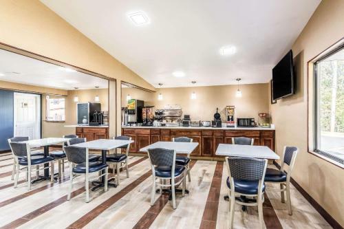 Motel Red Carpet Inn And Suites - Gastonia