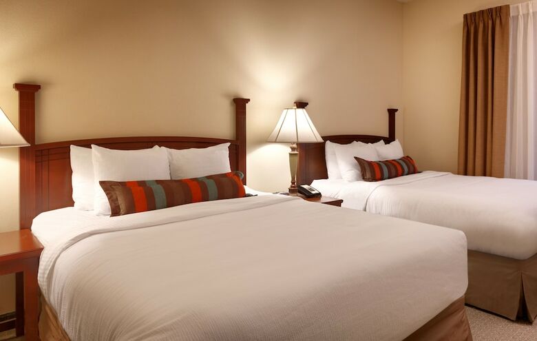 Hotel Staybridge Suites Omaha 80th And Dodge
