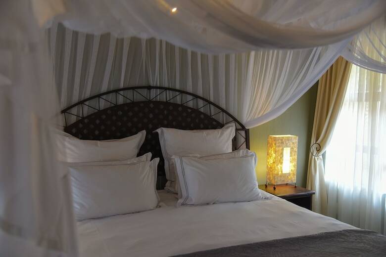 Hostal La Lechere Guest House