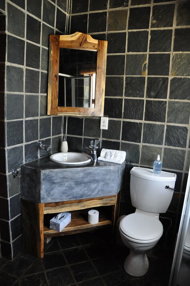 Hostal La Lechere Guest House