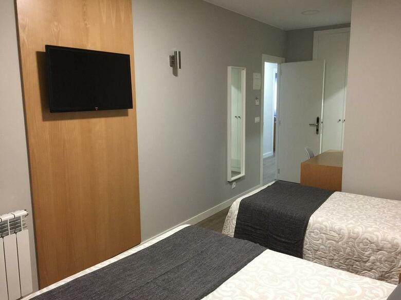 Hostal Alda Albor�n Rooms