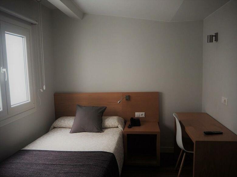 Hostal Alda Albor�n Rooms