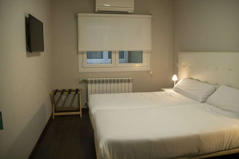 Hostal Alda Albor�n Rooms