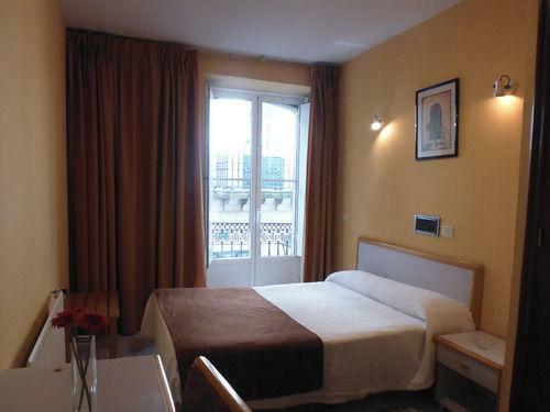 Hostal Alda Albor�n Rooms