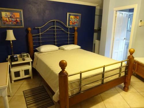 Coblentz Inn Boutique Hotel