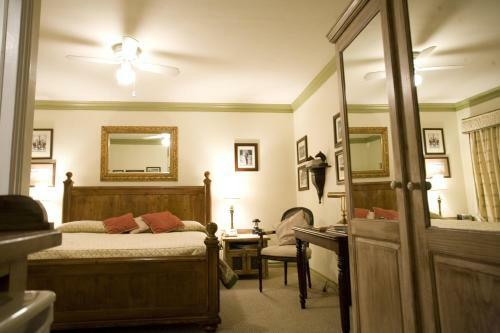 Coblentz Inn Boutique Hotel