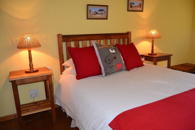Bed & Breakfast Over The Mountain Guest Farm