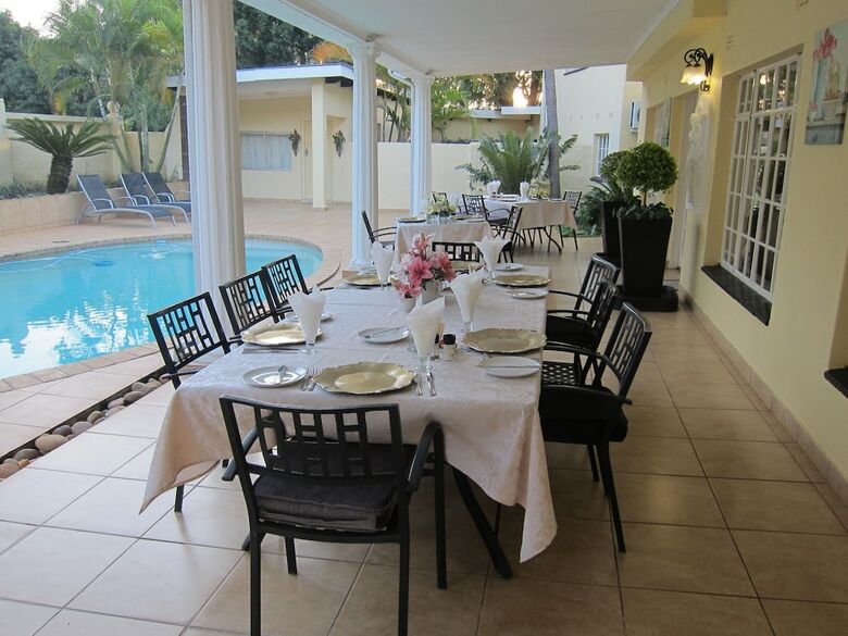 Hostal La Barune Guest House