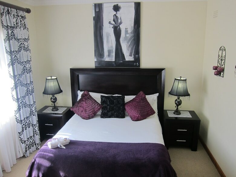 Hostal La Barune Guest House