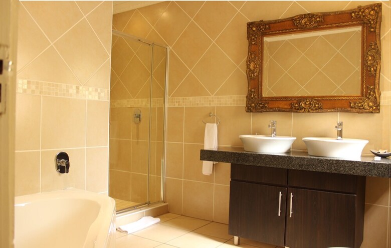 Hostal La Barune Guest House