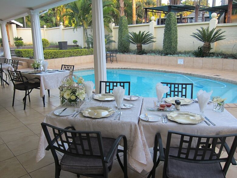 Hostal La Barune Guest House