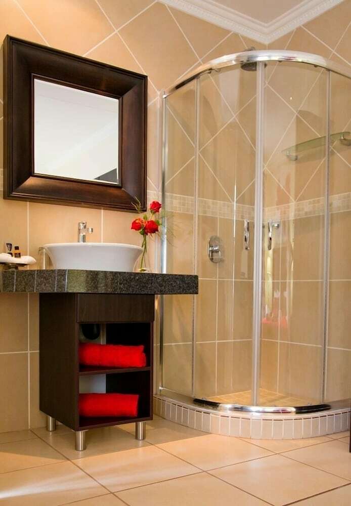 Hostal La Barune Guest House
