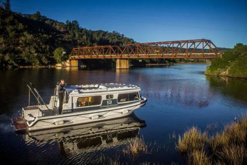 Knysna Houseboats
