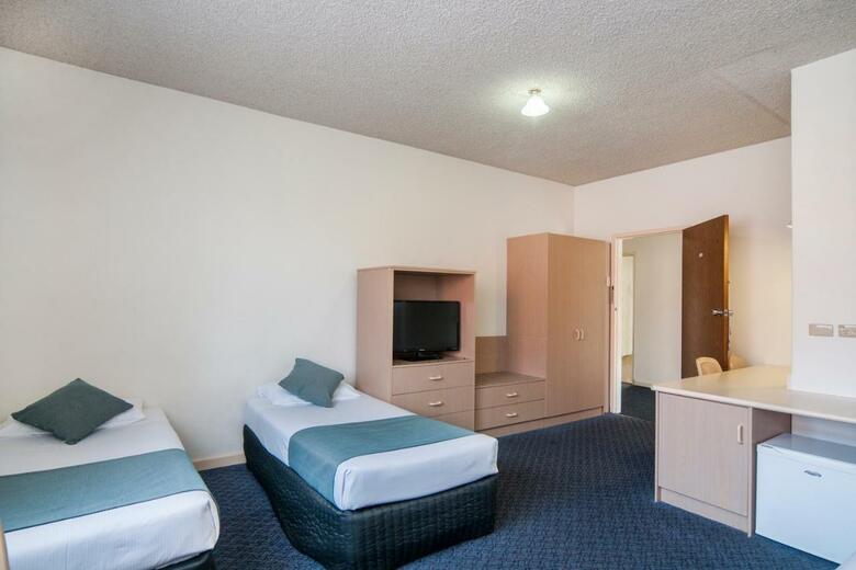 Hotel Regal Park Motor Inn
