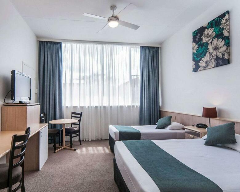 Hotel Regal Park Motor Inn