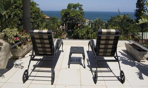 Hostal Valdior Guest House