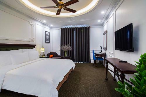 New Era Hotel