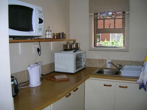 Hostal Dempsey's Guest House