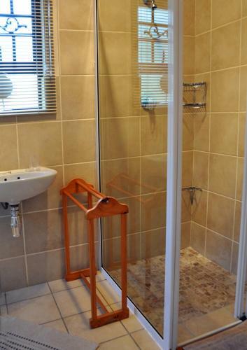 Hostal Dempsey's Guest House