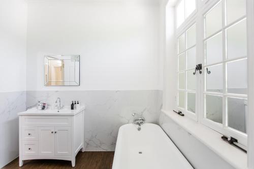 River Manor Boutique Hotel And Spa