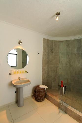 Hotel Rocas De Bah�a