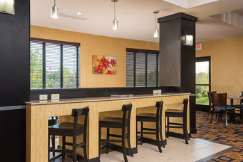 Hotel Holiday Inn Express And Suites Lafayette East