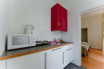 Aparthotel Actilingua Apartment Pension