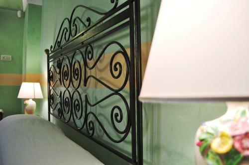 Hostal L' Adelaide