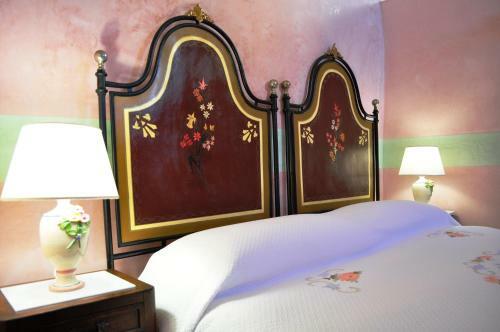 Hostal L' Adelaide