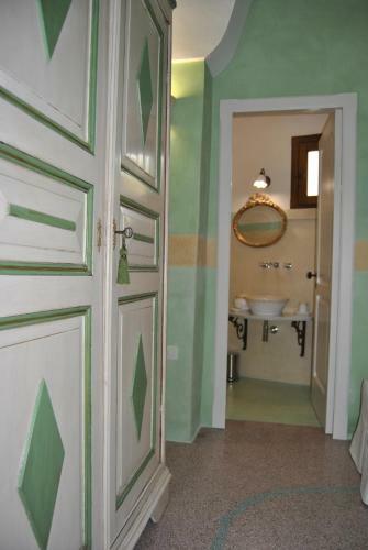 Hostal L' Adelaide