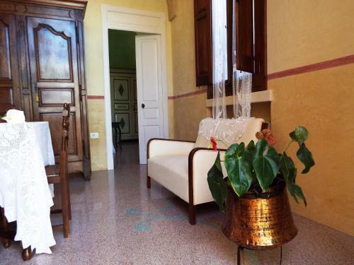 Hostal L' Adelaide