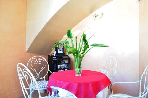 Hostal L' Adelaide