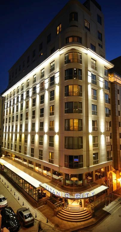 Hotel Titanic City