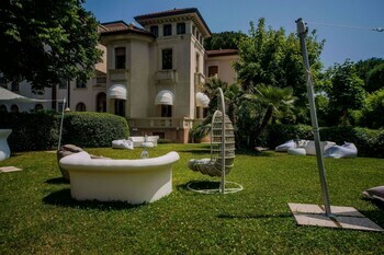 Hotel De La Ville
