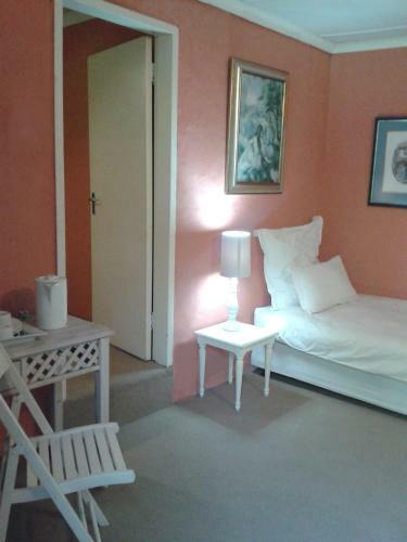 Hostal Riverbend Country House