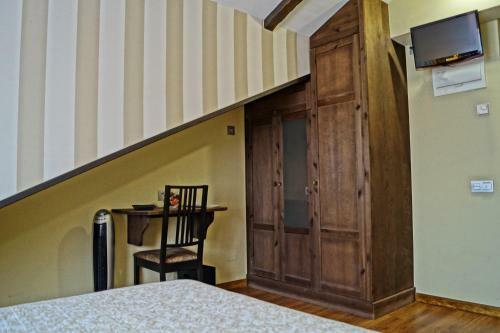 Hostal Cimavilla Rooms