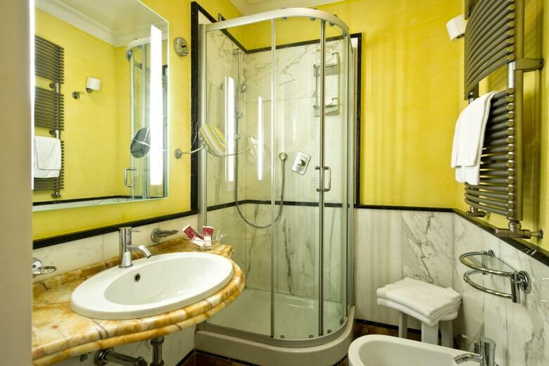 Suite Opera Rooms