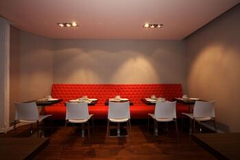 Hotel H�tel Henri IV