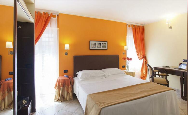 Hotel Tuscolana