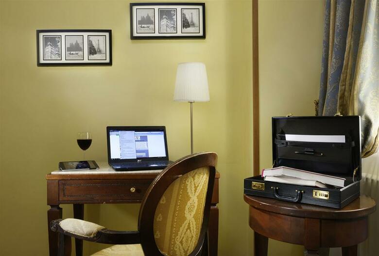 Hotel Tuscolana