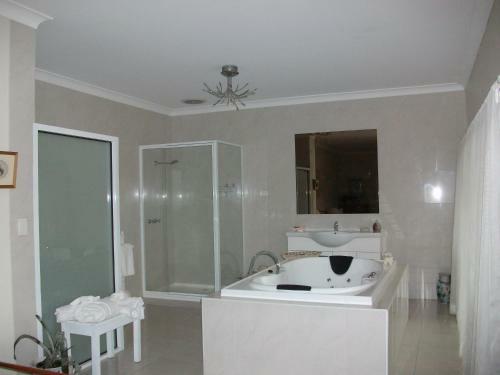 Stella's Dromana Hotel