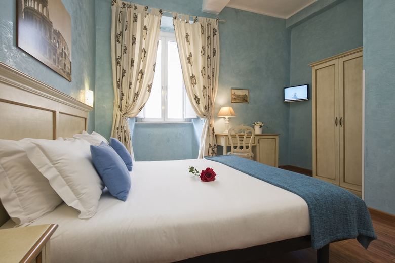 Hostal Navona Tower Relais
