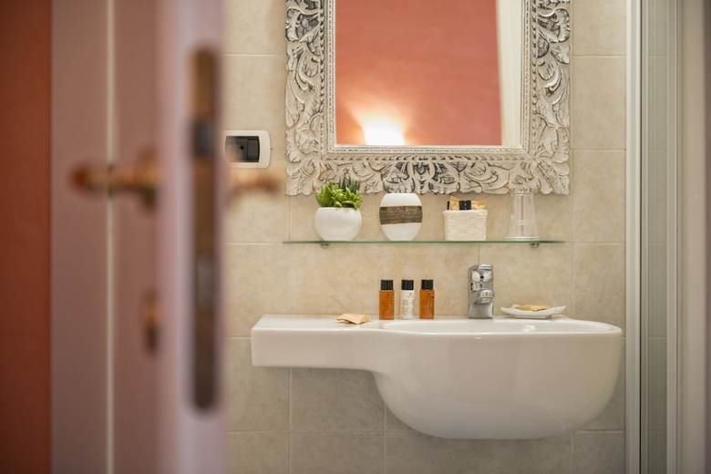 Hostal Navona Tower Relais