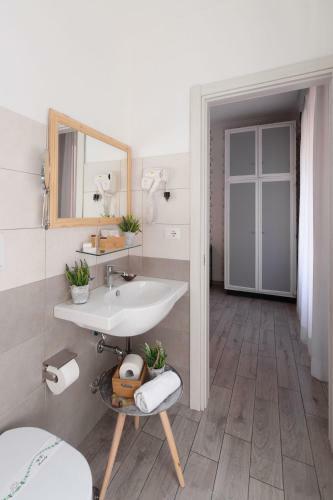Hostal Marta B&B