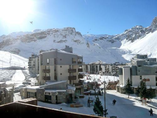Apartment Curling IX Tignes