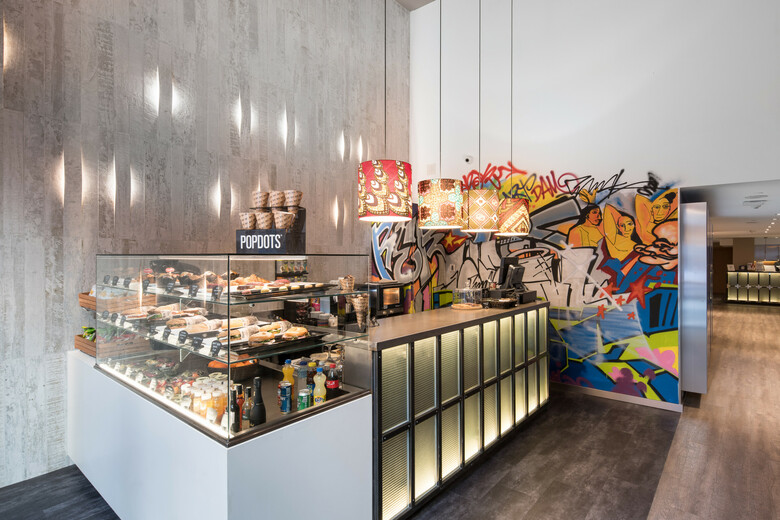 Hotel Catalonia Aviny�