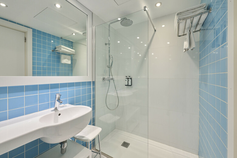Hotel Catalonia Aviny�