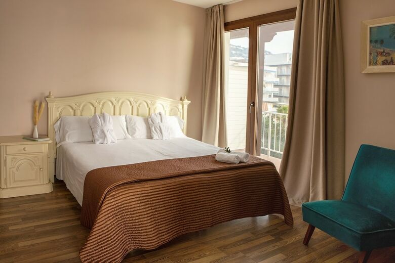 Hotel Roger De Flor Seleqtta