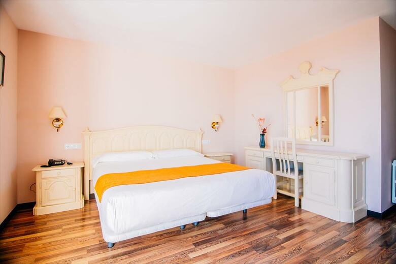 Hotel Roger De Flor Seleqtta