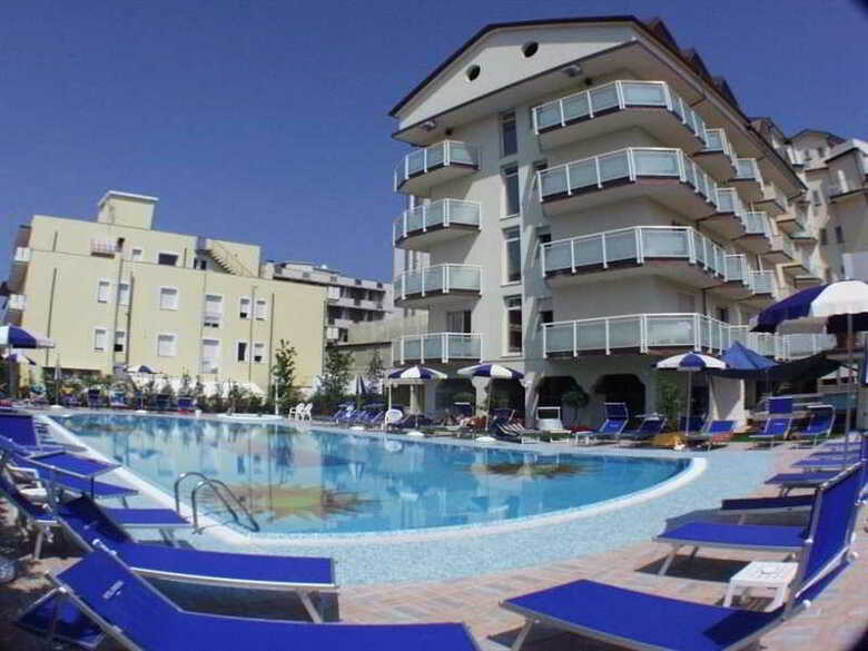 Universal Hotel
